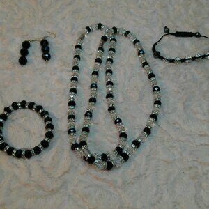 Beautiful Black & Clear Glass Beads & Rhinestone Necklace Set (418)
